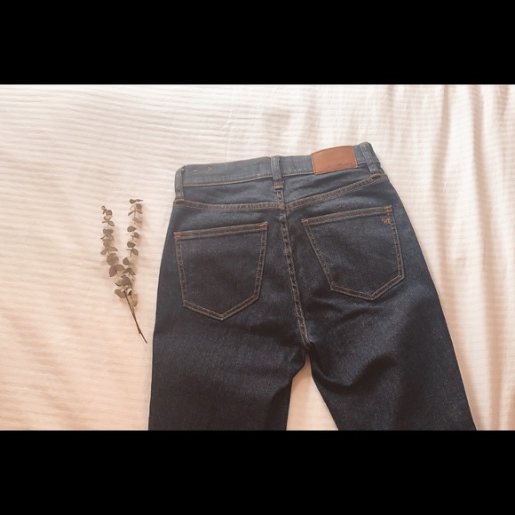 • Madewell High-Rise Skinny Jeans • - Picture 8 of 10